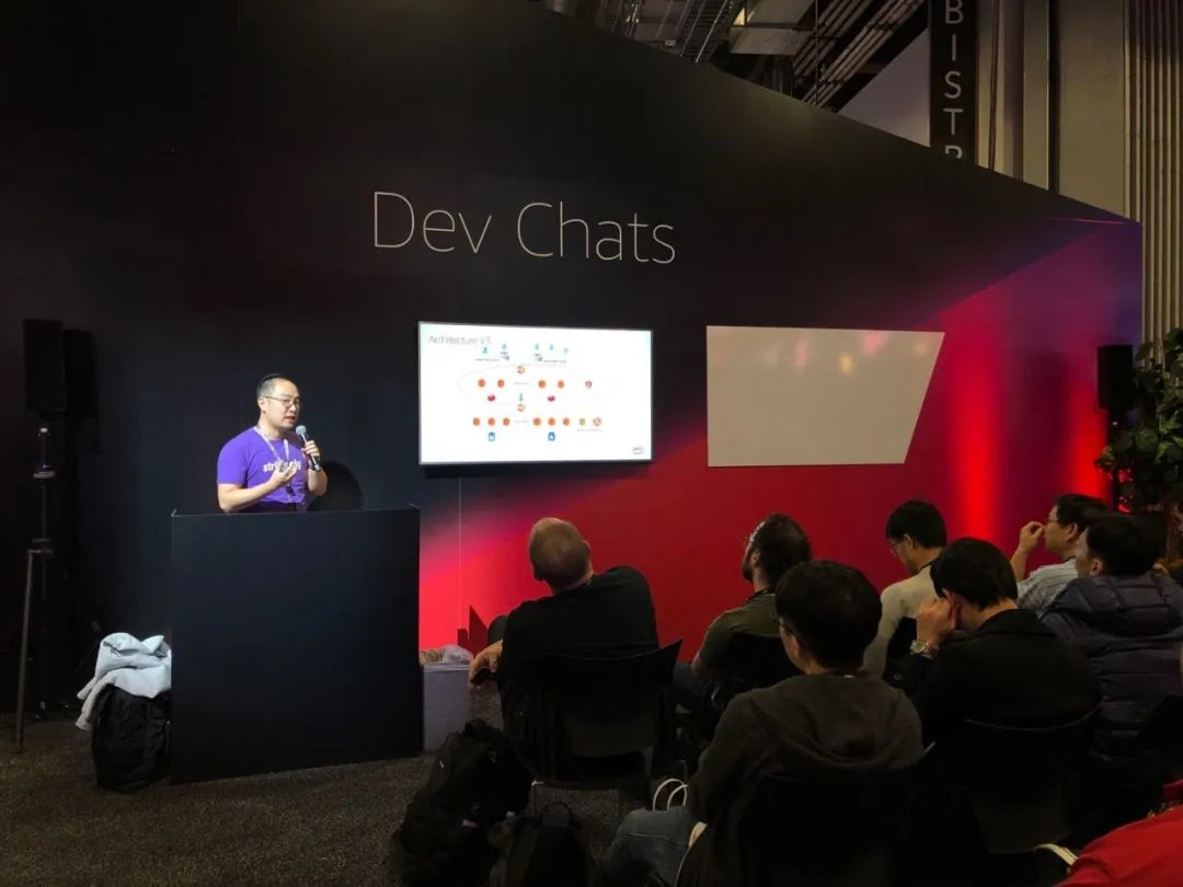Daniel 在 AWS re:Invent 2018 现场演讲 Daniel 在 AWS re:Invent 2018 现场演讲